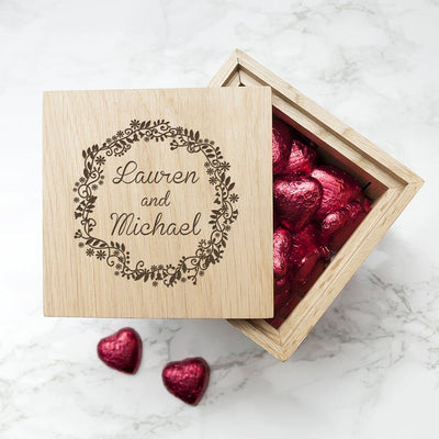 Customized Engraved Romantic Floral Oak Frame Wooden Pictures Cube