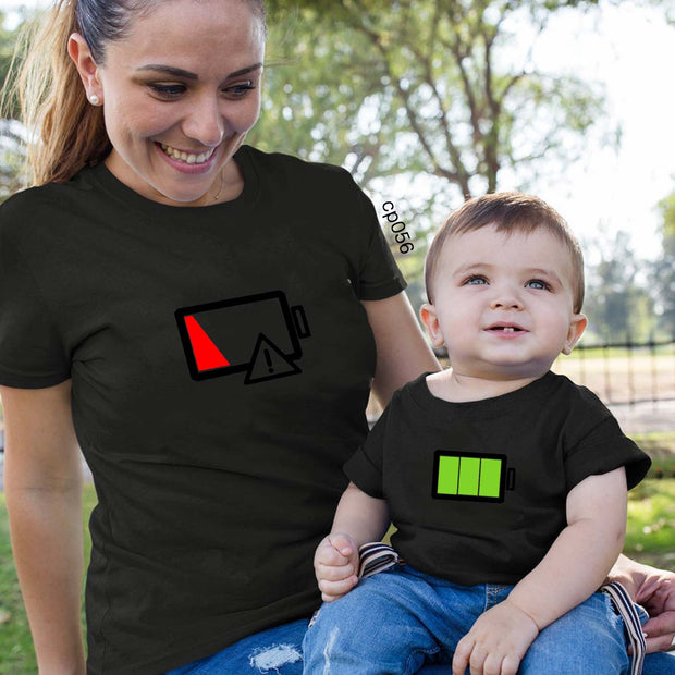 Mom and son battery T Shirt